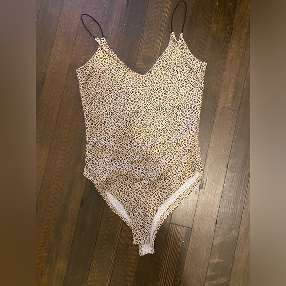 Tops - CHEETAH PRINT BODYSUIT